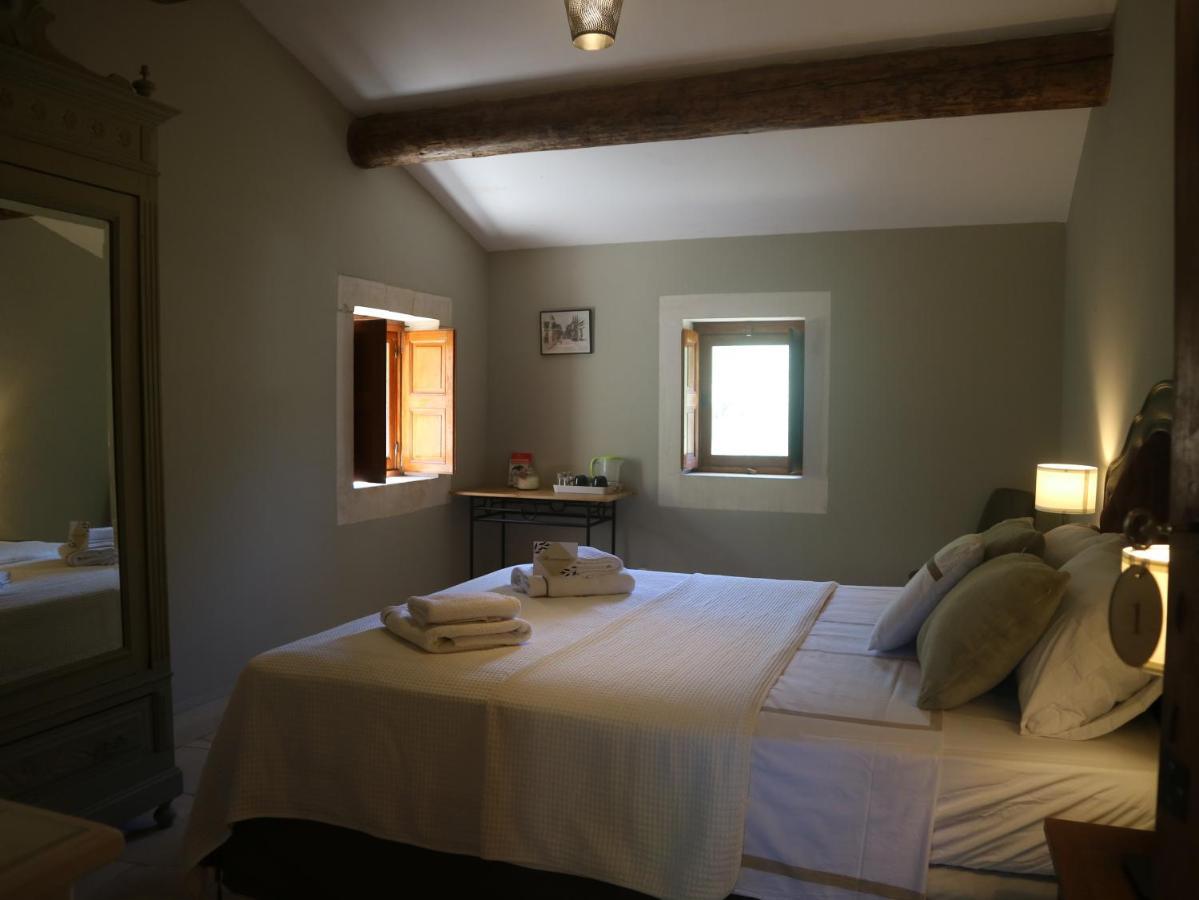 Mas Du Rollier Chambres D'Hotes Eygalieres  Bagian luar foto